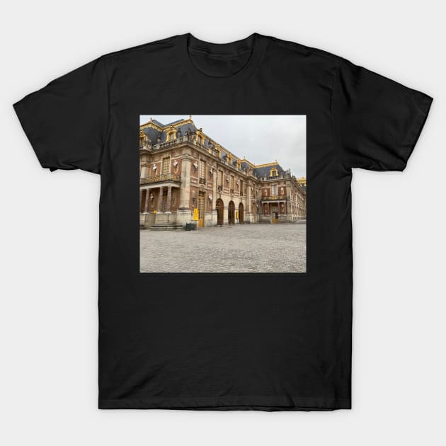 palace of versailles and its royal court T-Shirt by dreamtravel